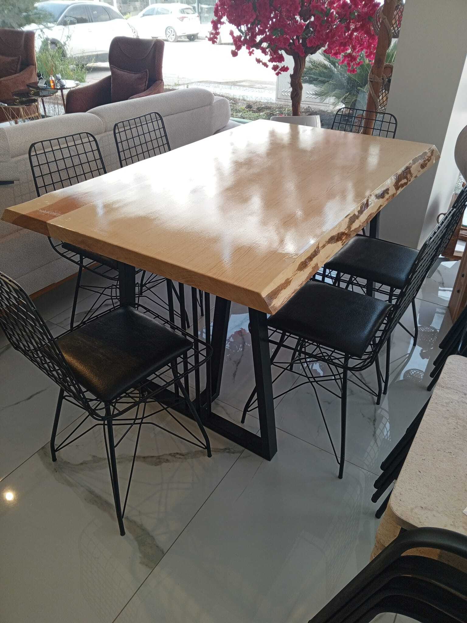 ÖZBER KÜTÜK MASA+6 ADET TELLİ SANDALYE